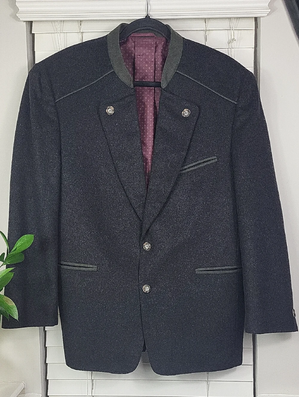 Vintage Michel Luzzi Linea Uomo Tyrol Men's Charcoal Grey Blazer. Size L
